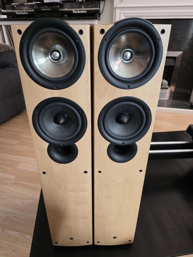 Kef iq5 maple speakers - kef,